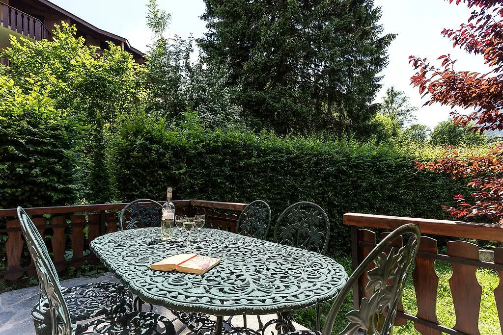 Villa Loppe - Chamonix Mountain Four-Bedroom Hidden Gem