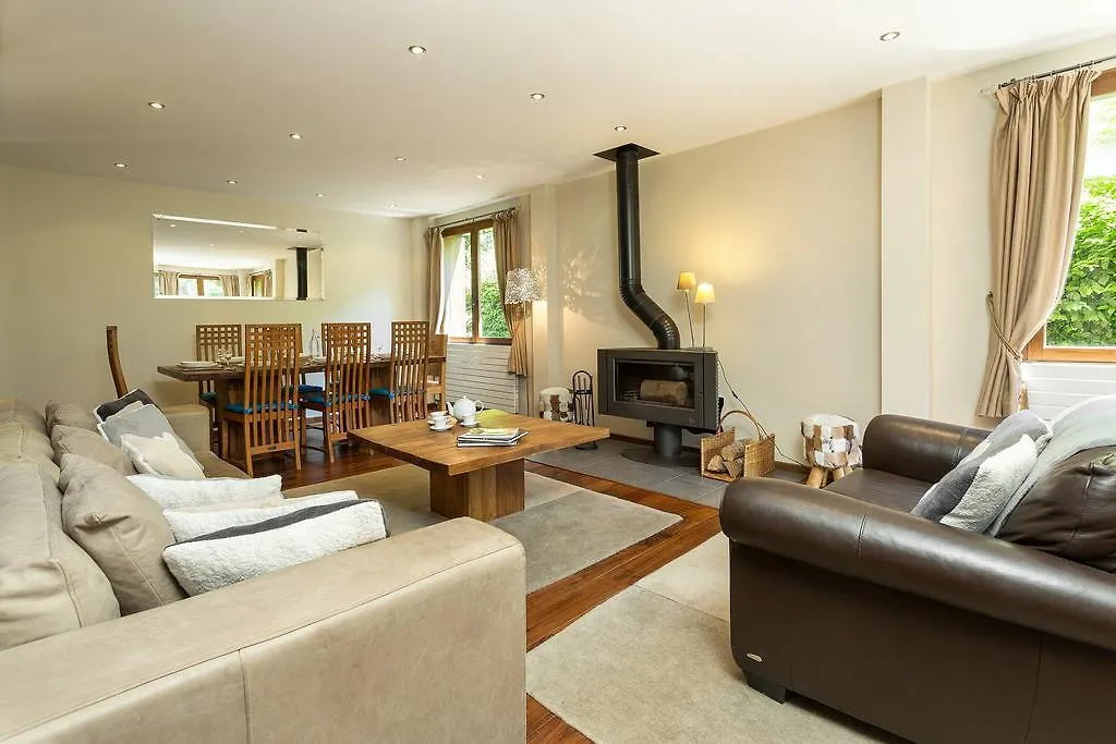 Villa Loppe - Chamonix Mountain Four-Bedroom Hidden Gem