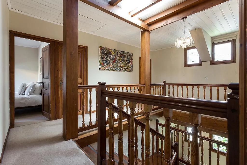 Villa Loppe - Chamonix Mountain Four-Bedroom Hidden Gem